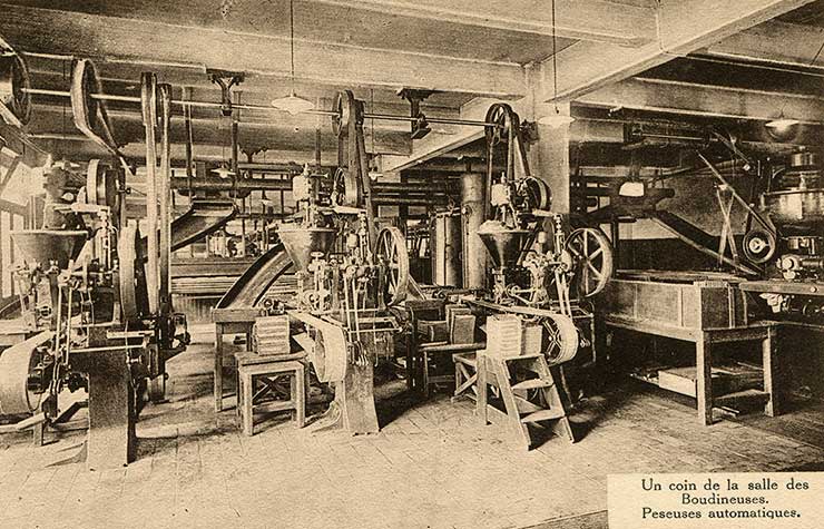 Hoek in de boudineusekamer, automatische weegmachienen